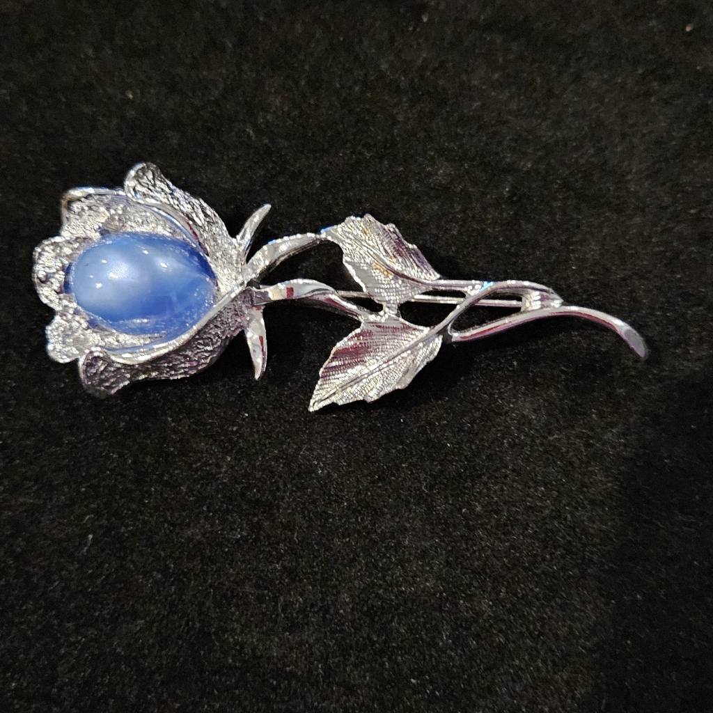 Vintage Emmons Blue Stone And Silvertone Flower Brooch 35$